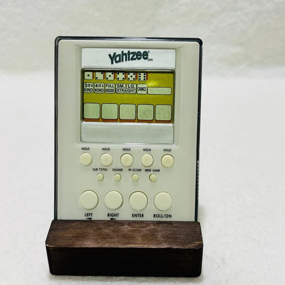 Hasbro Yahtzee Electronic Handheld Game 2007 LCD Portable Digital Dice Game